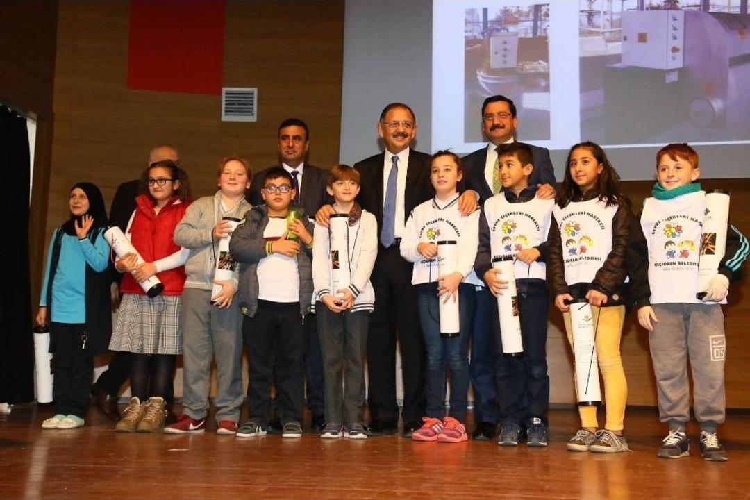 Bakan &Ouml;zhaseki, &Ccedil;evre &Ccedil;i&ccedil;ekleri Hareketi&rsquo;nin İlk Dersini Verdi