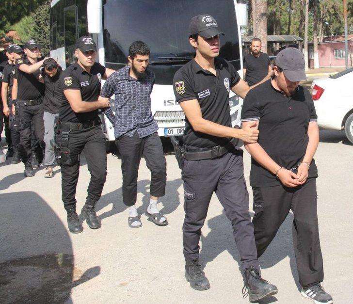 Deaş Operasyonunda Gözaltına Alınan 19 Kişi Adliyeye Sevk Edildi G2