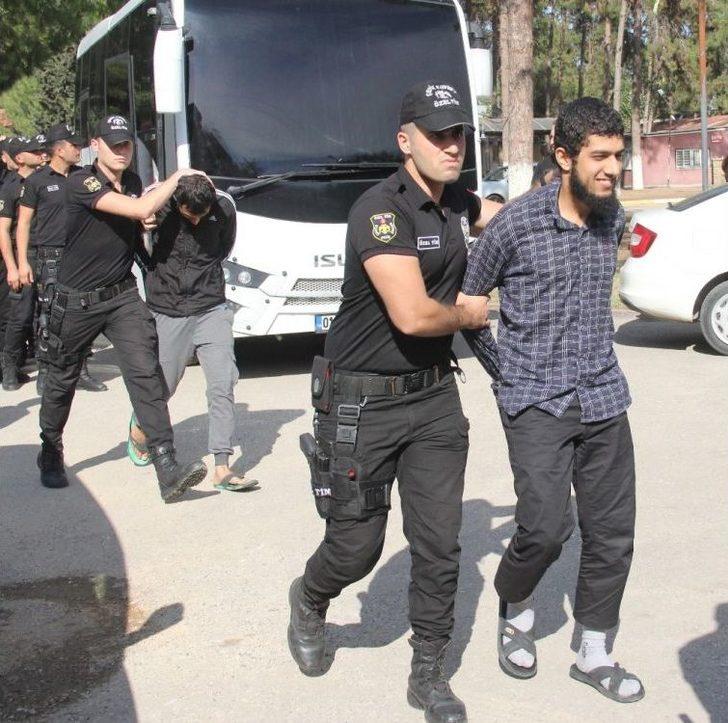 Deaş Operasyonunda Gözaltına Alınan 19 Kişi Adliyeye Sevk Edildi G3