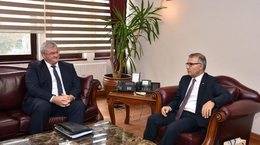 Ukrayna B&uuml;y&uuml;kel&ccedil;isi Sybıha&rsquo;dan, Vali Vekili Yenidoğan&rsquo;a Ziyaret
