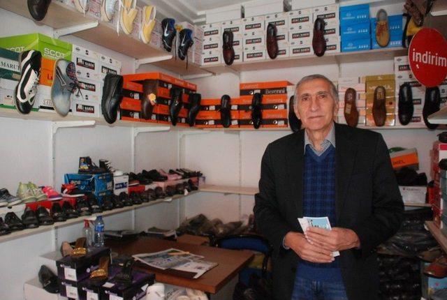 Fotokopi Çekle 80 Bin Lira Dolandırıldı, Gerçeği Bankada Öğrendi