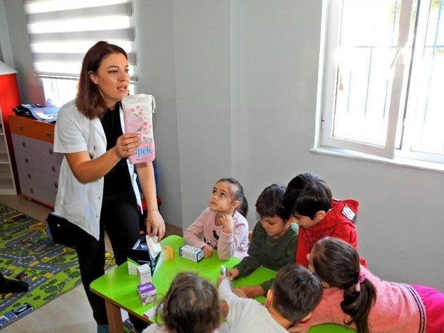 Çeşme’de Minikler İlk Yardımı Öğrendiler