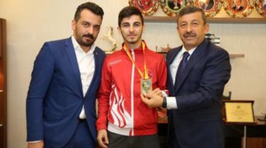 Darıcalı Eray&rsquo;ın Hedefi 2020 Olimpiyatlarında Altın Madalya Kazanmak