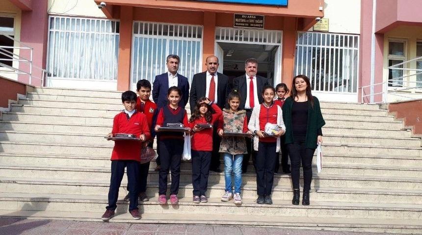 Adıyaman Belediyesinden En &Ccedil;ok Atık Pil Toplayan Okullara &Ouml;d&uuml;l