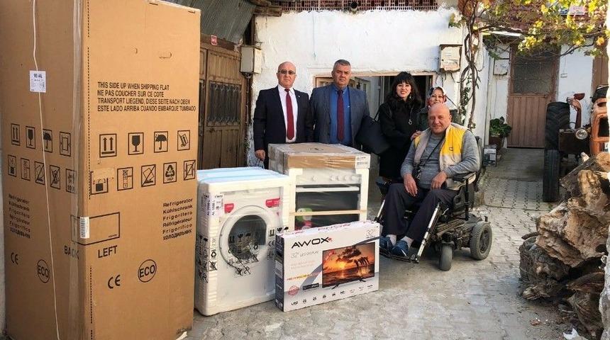 Yangın Ve Selden Zarar G&ouml;ren Ailelere Yardım Eli