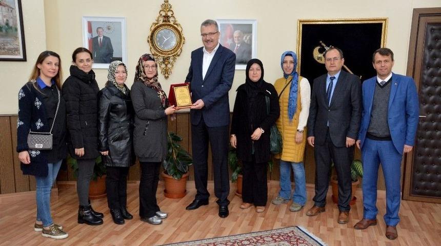 Stk&rsquo;lar Ve Okul Aile Birliklerinden Başkan &Ouml;zkan&rsquo;a Teşekk&uuml;r Ziyareti