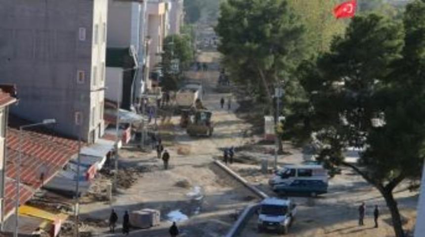 Denizli B&uuml;y&uuml;kşehir&rsquo;deb &Ccedil;ivril&rsquo;e Alt Yapı Ve &Uuml;st Yapı &Ccedil;alışmaları