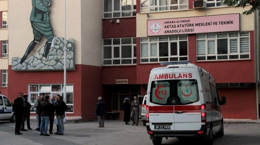 Başkent&rsquo;te 24 &Ouml;ğrenci Zehirlenme Ş&uuml;phesiyle Hastaneye Kaldırıldı