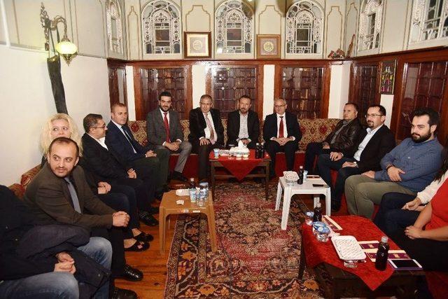 Başkan Doğan Tıpçılarla Bir Araya Geldi 1