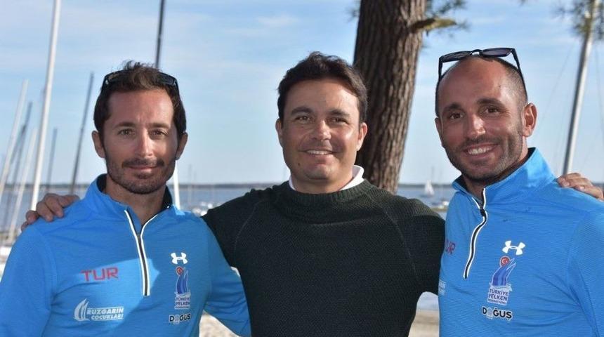 &Ccedil;ınar Kardeşlerden G&uuml;m&uuml;ş Madalya