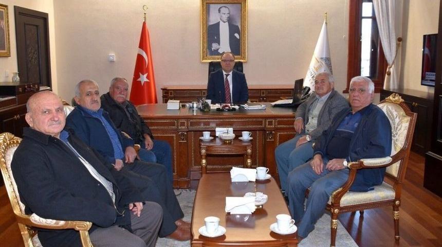 Afyon Valisine Hemşehri S&uuml;rprizi