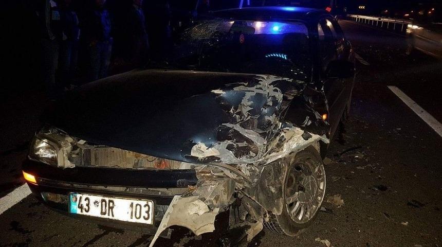 Aslanapa&rsquo;da Trafik Kazası: 2 Yaralı