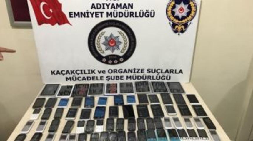 Adıyaman&rsquo;da Ka&ccedil;ak Cep Telefonu Ve Tablet Ele Ge&ccedil;irildi