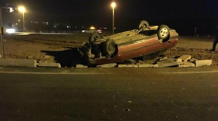 Takla Atarak, Ters D&ouml;nen Otomobilden Kendi İmkanlarıyla &Ccedil;ıktı,