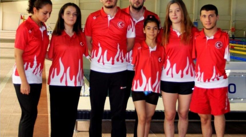 Havuzda Engel Tanımıyorlar