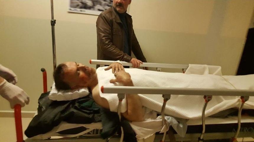 Otomobilin &Ccedil;arptığı Trakt&ouml;r Şarampole U&ccedil;tu