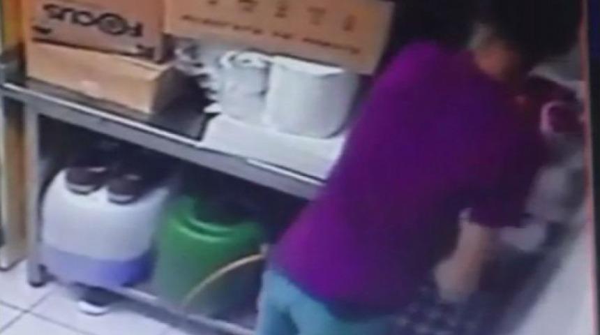 İşe Girdi Bir Saat Sonra Ustasını Soydu