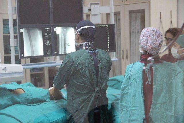 İğne Deliğinden Tanı Ve Tedavi 1