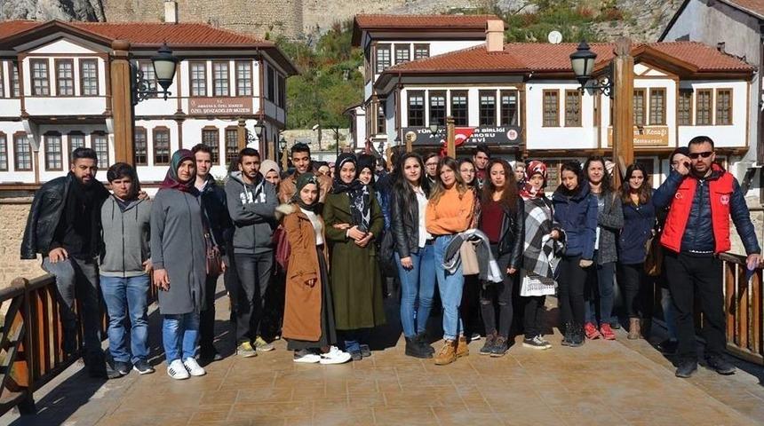 &Uuml;niversiteli Gen&ccedil;lerden Amasya Tarihine Yolculuk