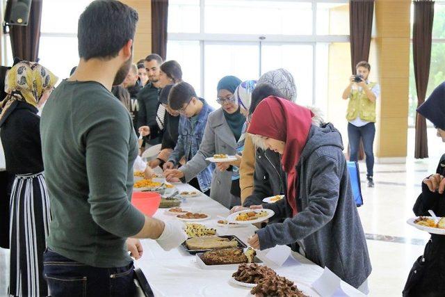 Saü’de Yabancı Uyruklu Öğrencilere Türk Kültürü Tanıtıldı