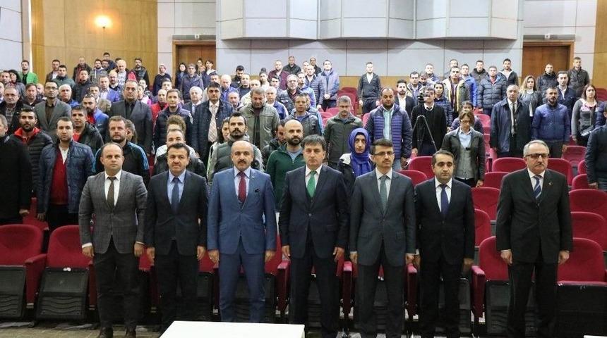 30 Yıllık Beden Eğitimi &Ouml;ğretmenlerine Plaket Verildi