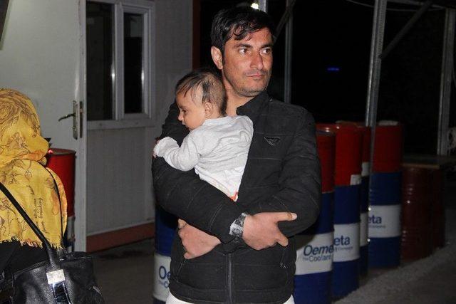 &Ccedil;ocuklarını Montuyla Sararak Isıtmaya &Ccedil;alıştı 1