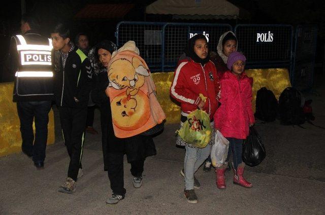 &Ccedil;ocuklarını Montuyla Sararak Isıtmaya &Ccedil;alıştı 2