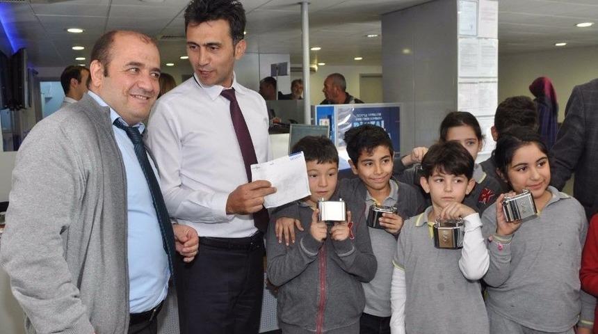 Öğrenciler Kumbaralarındaki Paraları Lösev’e Bağışladı