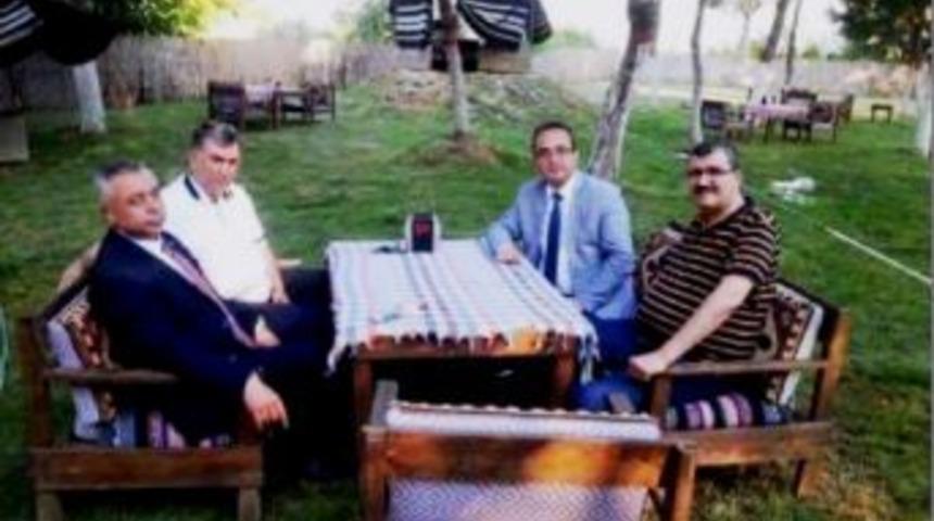 Cumhurbaşkanı&rsquo;na Hakaret Eden Chp&rsquo;li Tezcan&rsquo;ın Firari Fet&ouml;&rsquo;c&uuml;yle Fotoğrafı &Ccedil;ıktı