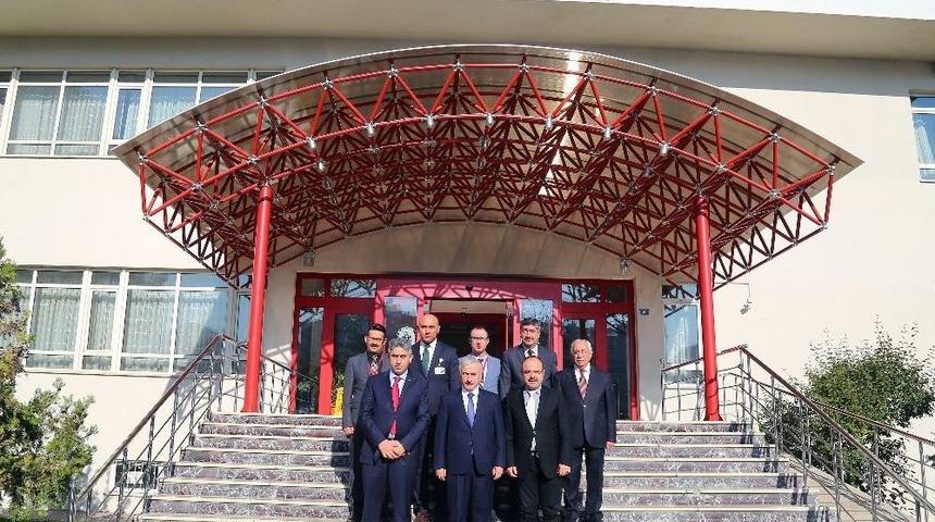 Vali Kam&ccedil;ı&rsquo;dan Okul Ziyaretleri