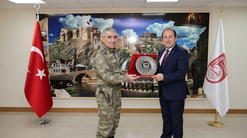 3. Ordu Komutanı Orgeneral Savaş, Vali Pehlivan&rsquo;ı Ziyaret Etti
