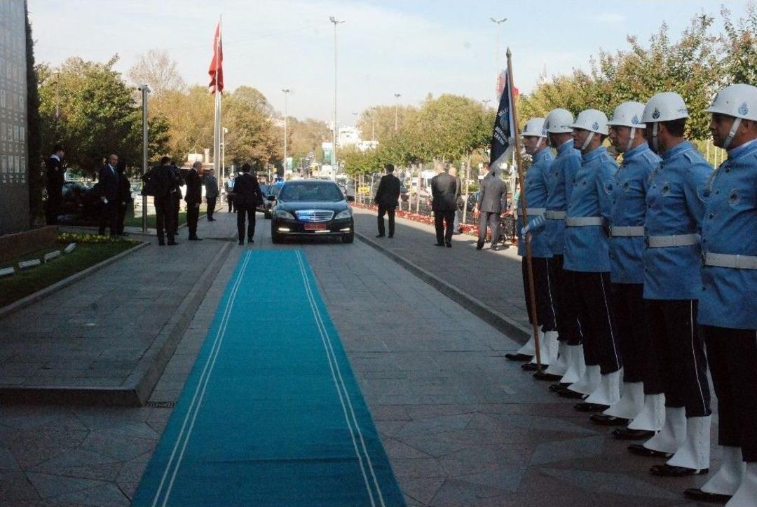 Meclis Başkanı Kahraman&rsquo;dan İbb Başkanı Mevl&uuml;t Uysal&rsquo;a &rsquo;hayırlı Olsun&rsquo; Ziyareti