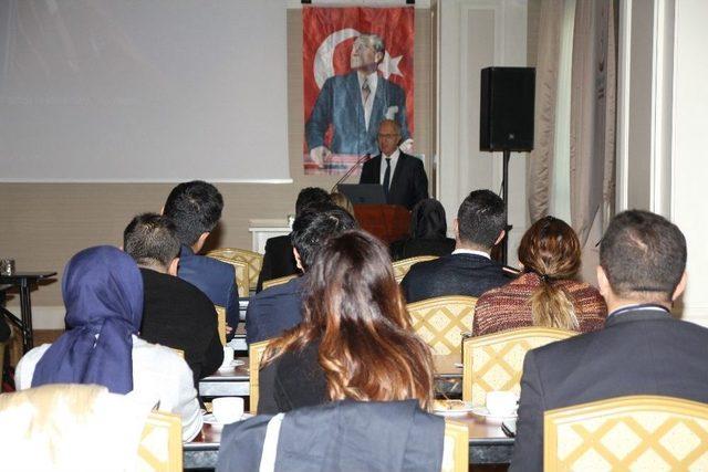 Vekt&ouml;rle Bulaşan Hastalıklar Eğitimi D&uuml;zenlendi 1