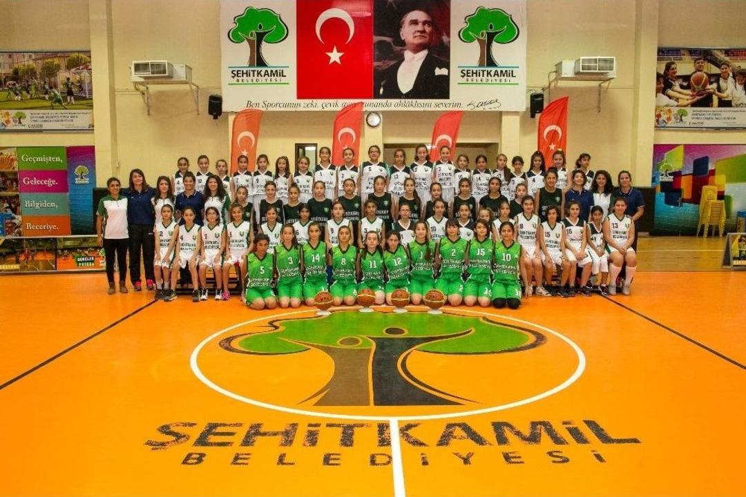 Potada B&uuml;y&uuml;k Aile Buluştu