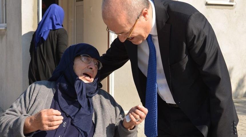 Altıeyl&uuml;l Belediyesi Engelleri Ortadan Kaldırdı