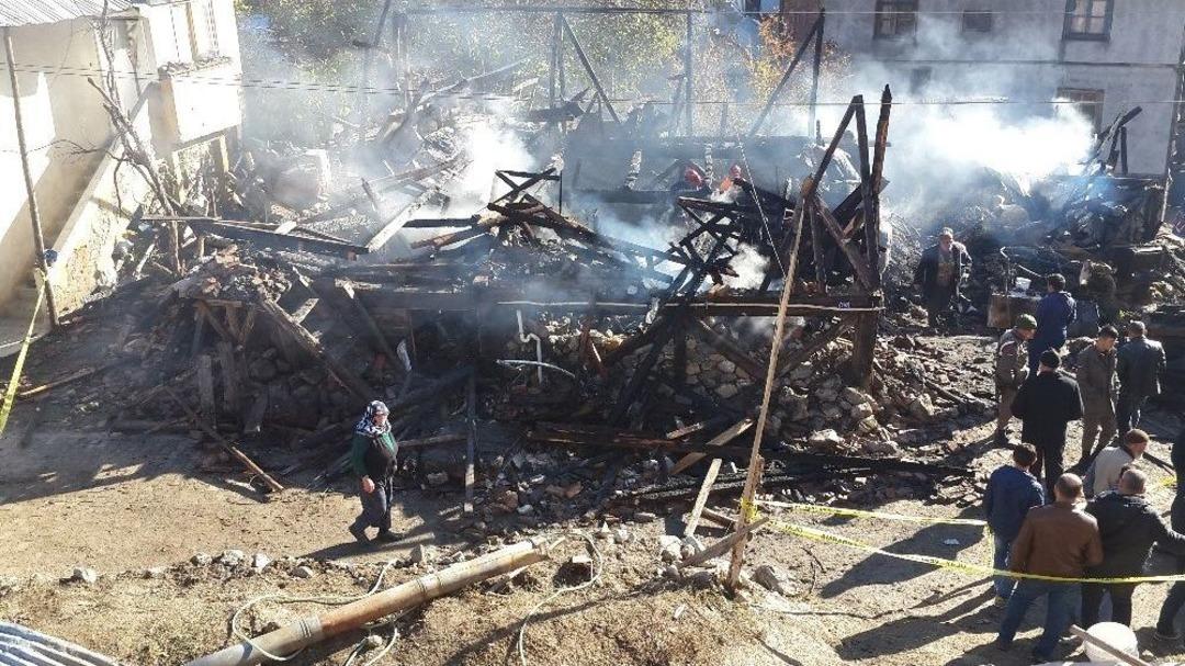 Yaşlı Kadın Yanarak Can Verdi