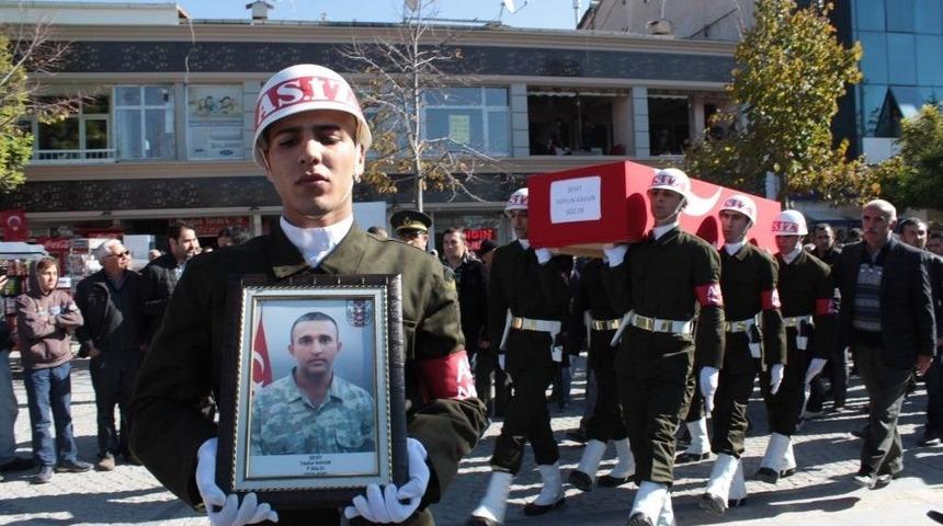 Kırşehir 117. Şehidi Tayfun Kavun&rsquo;un Cenazesi T&ouml;ren Alanına Getirildi