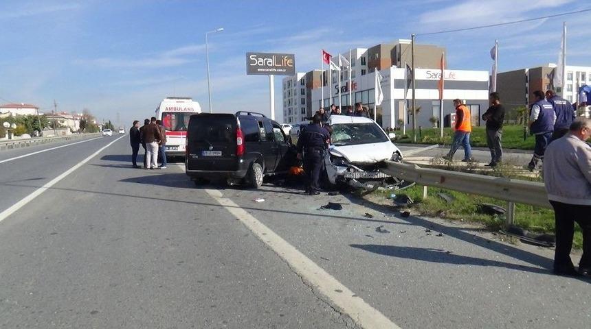 Tem Bağlantı Yolunda Feci Kaza: 1 &Ouml;l&uuml;, 2 Yaralı