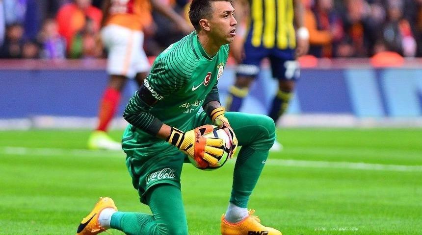 Muslera, Uruguay Milli Takımı&rsquo;na Alınmadı