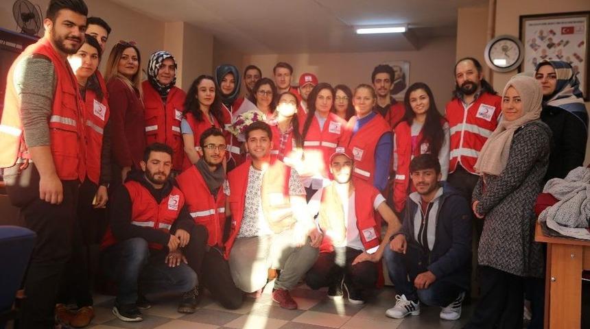 A&uuml; &Ouml;ğrenci Kul&uuml;p Temsilcilerinden Kızılay&rsquo;a Ziyaret