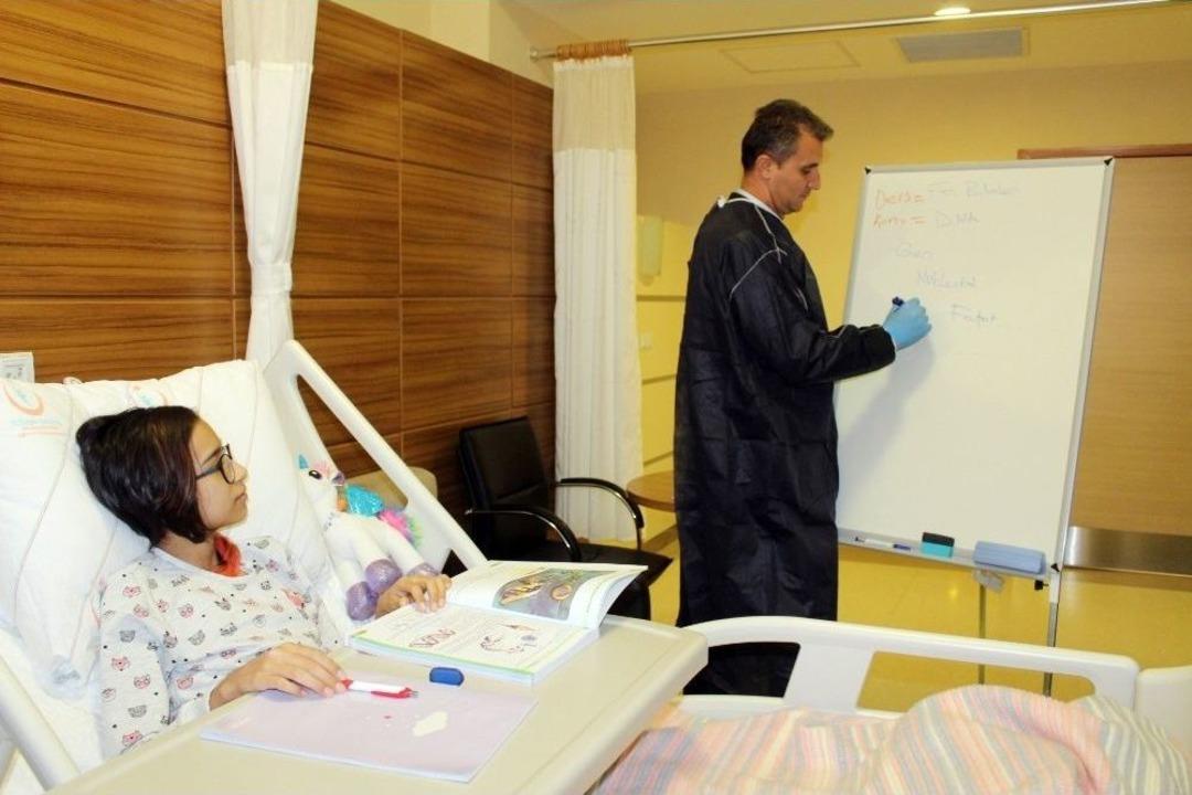 Hem Eğitim Hem Tedavi G&ouml;r&uuml;yor