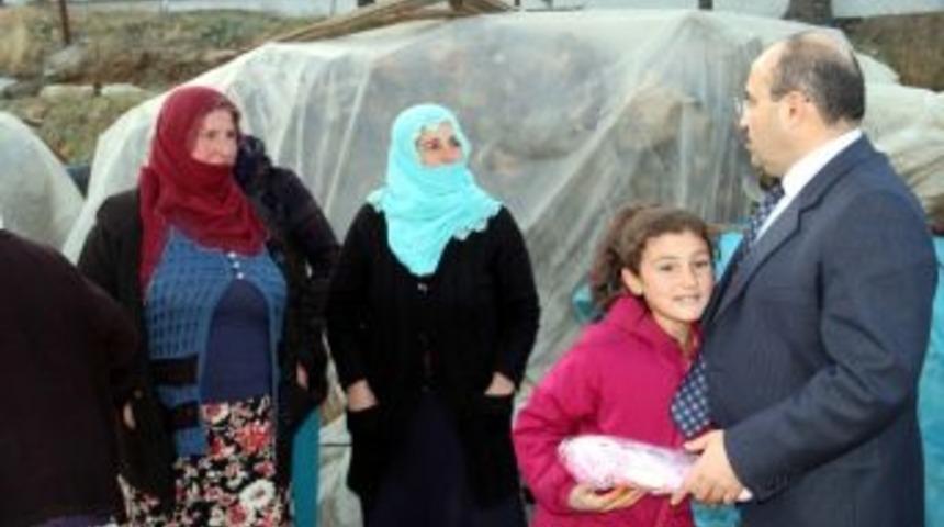 Bitlis Valisi Ustaoğlu&rsquo;ndan K&ouml;y Ziyaretleri