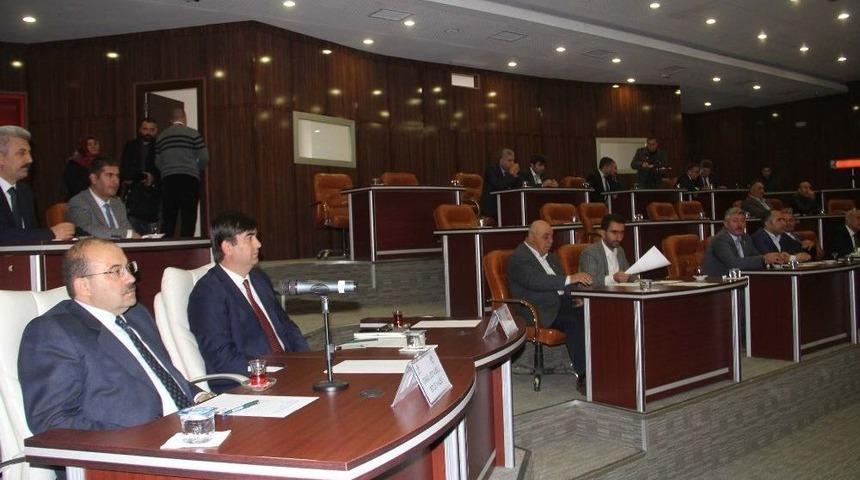 Vali Ustaoğlu, Meclis Toplantısına Katıldı