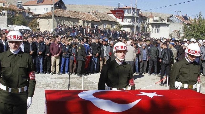 Isparta Şehidini Uğurladı