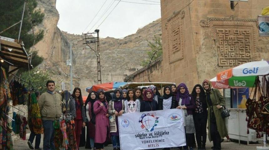 Ahlatlı Gen&ccedil;lerin Hasankeyf Gezisi