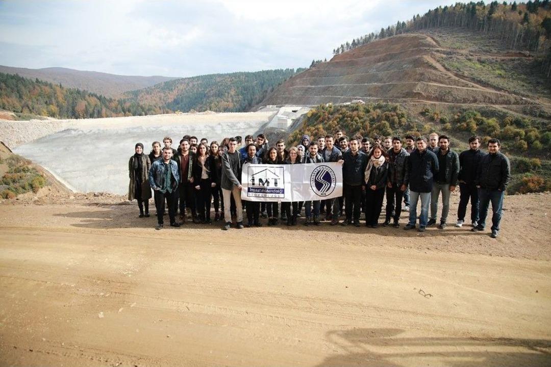 Geleceğin M&uuml;hendisleri Ak&ccedil;ay Barajı&rsquo;nı Gezdi