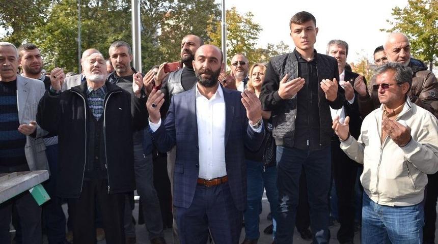 Uğur G&ouml;revden Alınınca Yarım Tonluk Dana Kesti