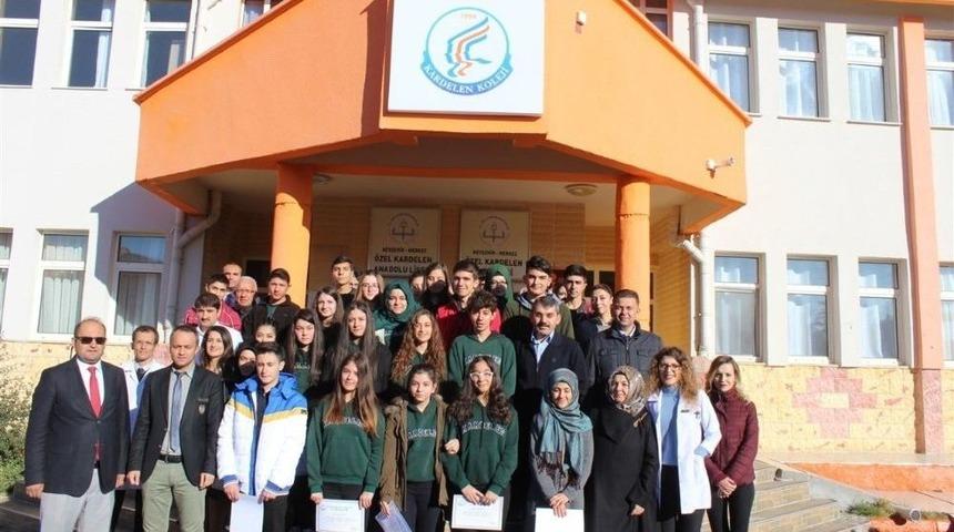 Kardelen Koleji&rsquo;nde Dereceye Giren &Ouml;ğrenciler &Ouml;d&uuml;llendirildi