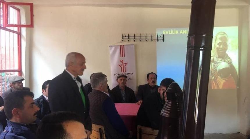 Erbaa&rsquo;da Kahvehanelerde Aile Eğitimi