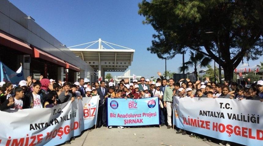 Antalya&rsquo;nın Kapıları Bu Sefer Şırnaklı &Ccedil;ocuklara A&ccedil;ıldı